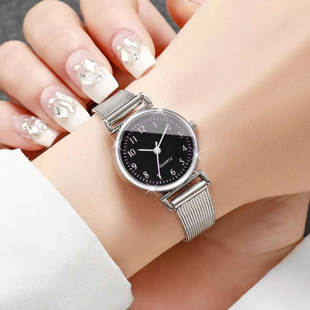 1/2 шт. Модные женские часы с  – обзор и цена Stainless Mesh Band